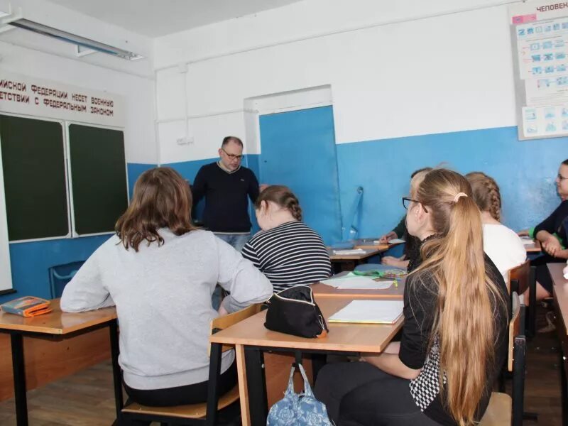 Брейтовская школа. Брейтовская СОШ Брейтовский район. Происшествия в Брейтовском районе. Мальчики из Брейтовской СОШ. Моу брейтовская сош