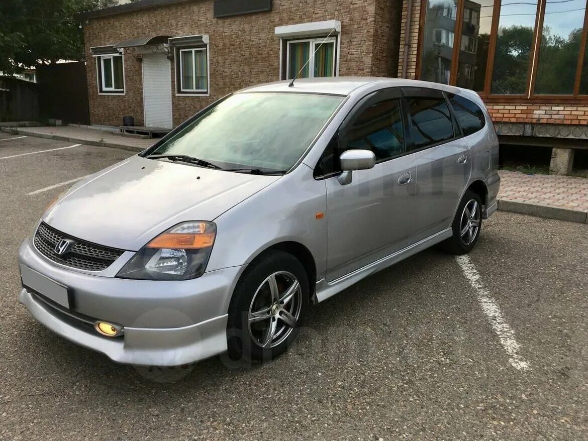 Купить хонда стрим в красноярском. Honda Stream 2001. Honda Stream 2001 2.0. Honda Stream 1. Хонда стрим 2000.