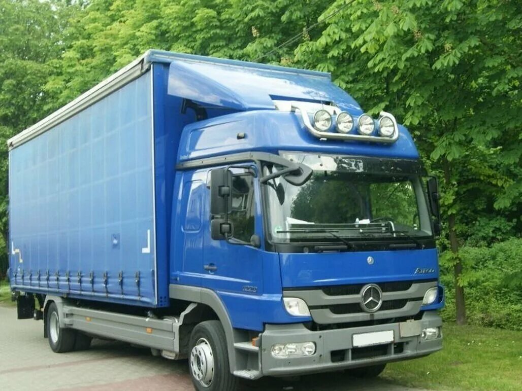 Купить мерседес атего с пробегом. Mercedes-Benz Atego. Mercedes Atego 2. Mercedes-Benz Atego 2011. Мерседес Атего тентованный 5т.