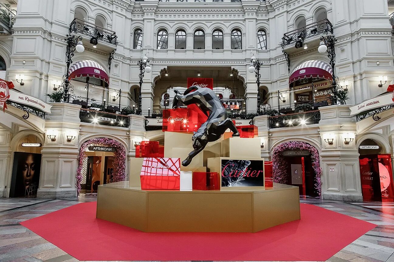 со скольки работает гум. цум в москве на красной площади. торговый дом гум москва. магазин гум на красной площади. со скольки работает гум.