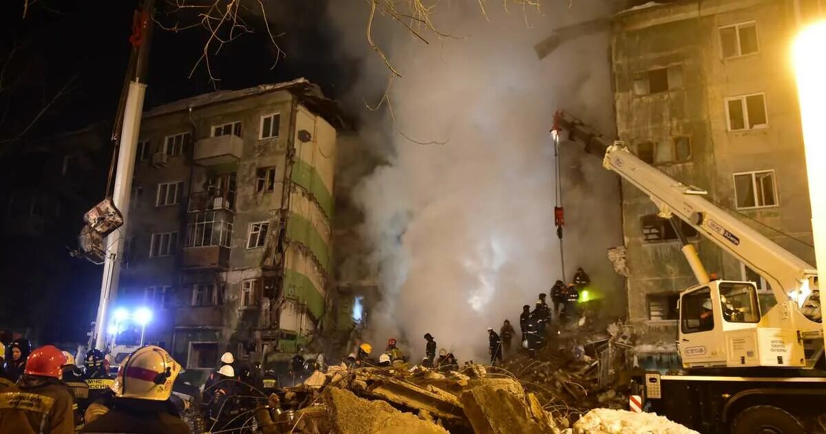 Новосибирск бомбят. Новосибирск бомбят. Разрушенные дома. Новосибирск бомбят. Обрушился дом в новосибирске.