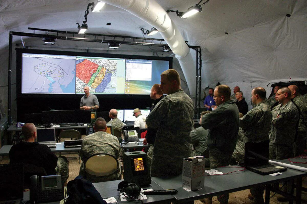 Командный центр армии сша. Система управления и связи в войсках. Пункты управления войсками. Автоматизированная система управления войсками. Система управления боем.