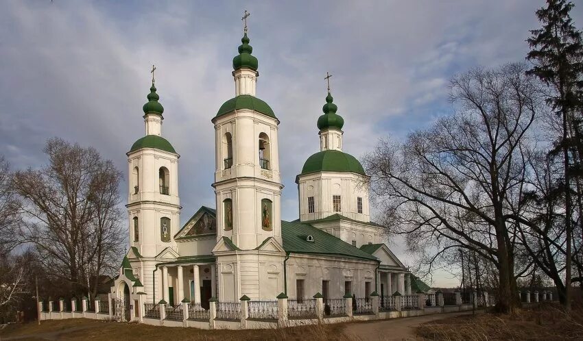 Погода в молодях. Храм Воскресения Христова (молоди). Церковь молоди Чеховский район. Воскресенский храм села молоди. Деревня молоди Чеховский район.