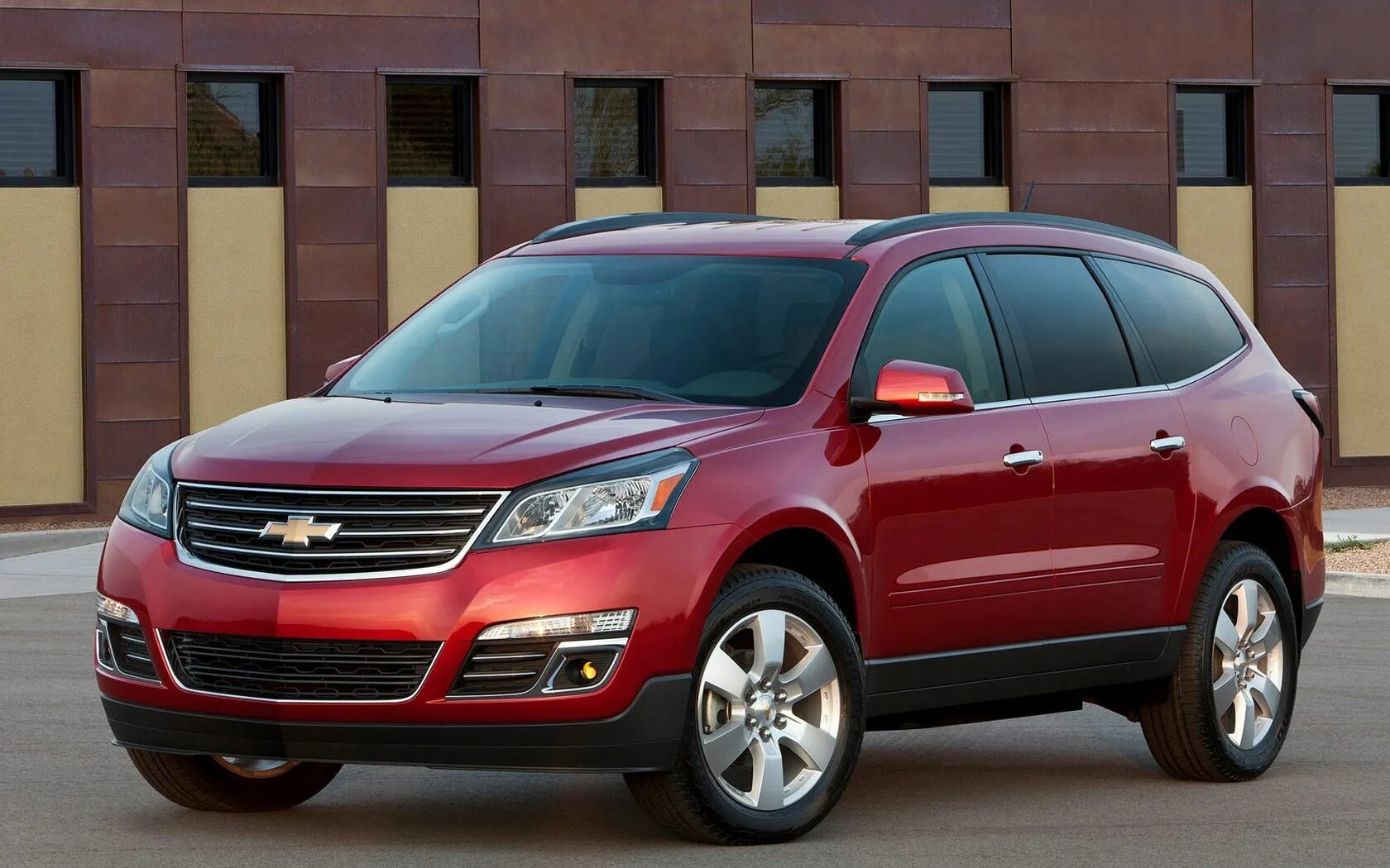 Сколько стоит шеви. Chevrolet Traverse 2012. Шевроле кроссовер Traverse. Chevrolet Traverse LTZ. Chevrolet Traverse 2016.