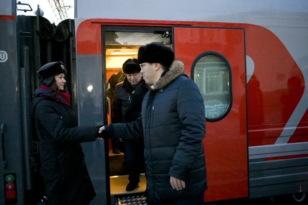 Поезд северобайкальск. Поезд 91 северобайкальск-москва. начальник вагонного участка казань. вагоны поезда северобайкальск. проводники вагонов северобайкальска.