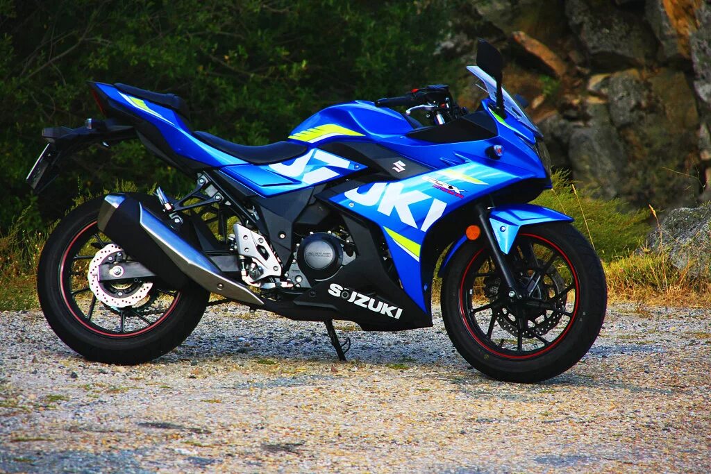 Куплю suzuki gsx r. Suzuki GSX-R 250. Suzuki GSXR 250. Сузуки GSX 250 R. Gsx250r 2017.