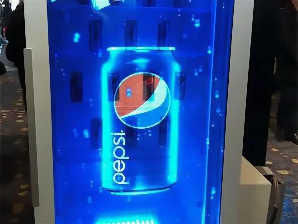 Светящиеся холодильник. Холодильник светится в темноте. Огромный холодильник для дома. Холодильный шкаф cmv550. Холодильник neff side by side.