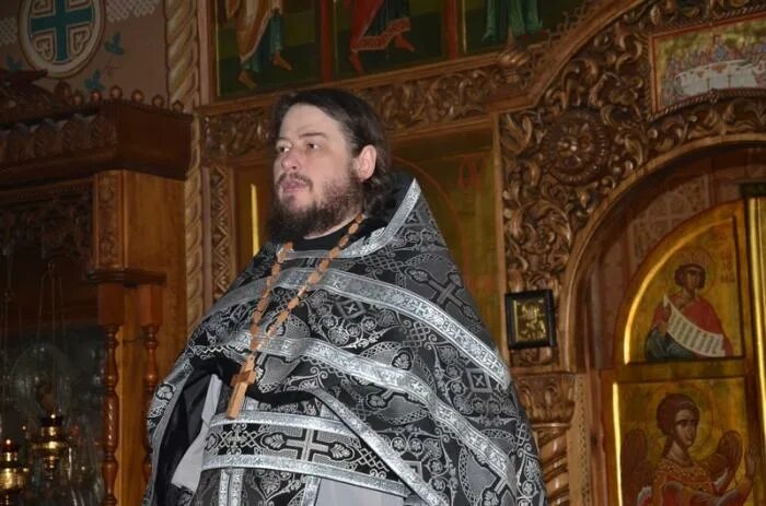 батюшка отец феогност. владыка феогност. архимандрит александр петропавловский собор. священник в интернете. аббатус.