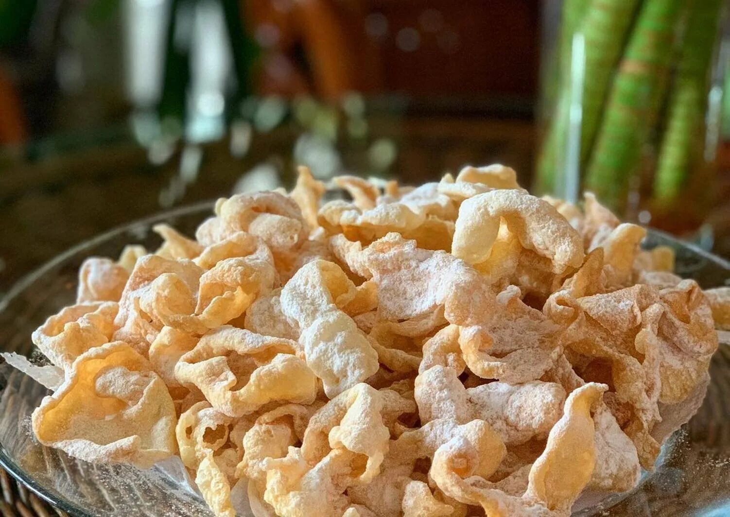 хворост кыштеле. татарское блюдо кош теле. татарская национальная сладость кош теле хворост. кош теле с медом. татарская национальная сладость кош теле хворост.