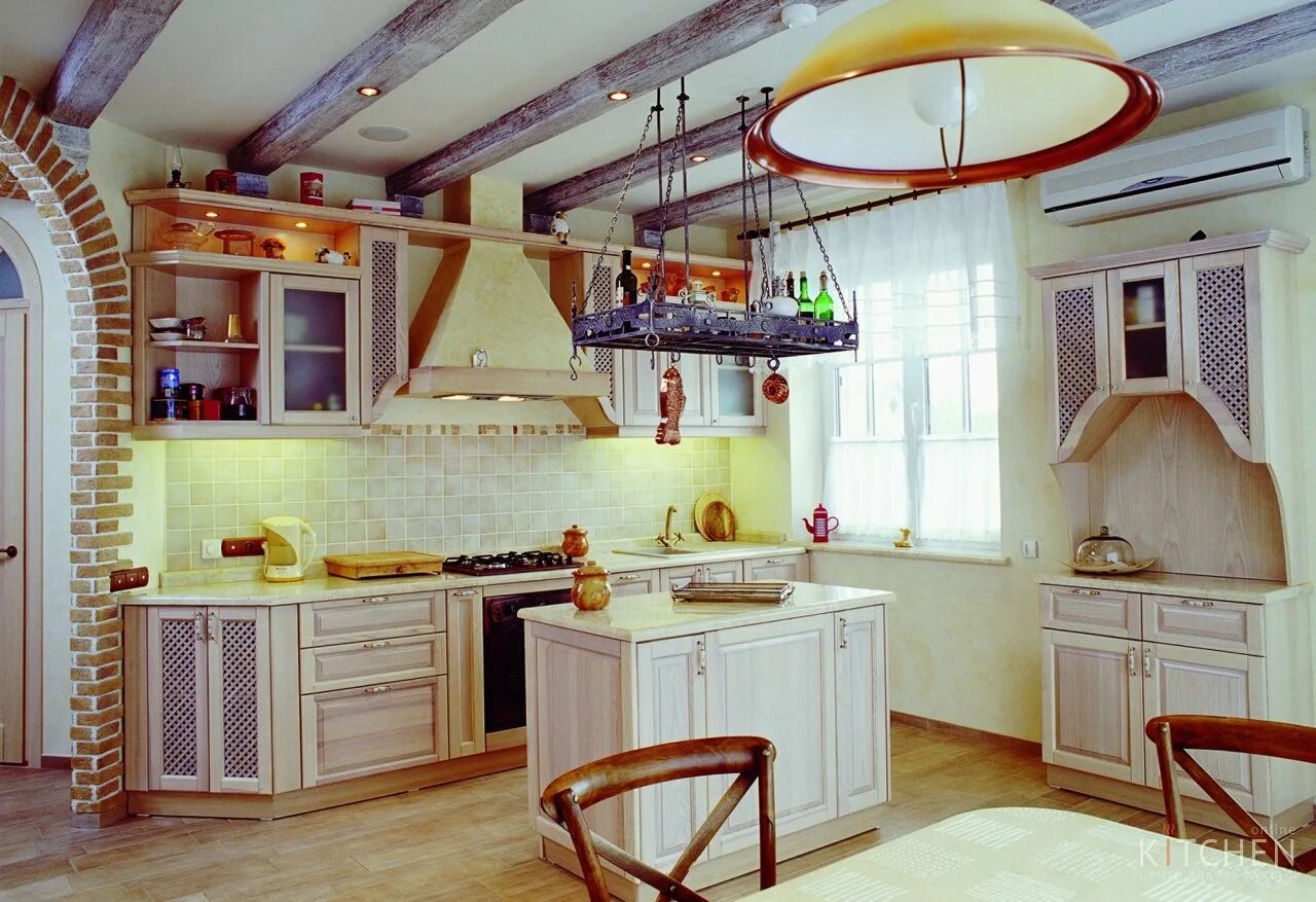 Кухня отделка своими руками. Балочный потолок на кухне в стиле Прованс. Отделка кухни в стиле Прованс. Кухни в стиле Кантри. Потолок в деревенском стиле.