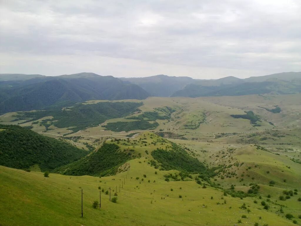 Село куг. Дагестан Хивский район село Ашага Ярак. Село КУГ Дагестан. Юхари Ярак Хивский район. Горы Хивского района.