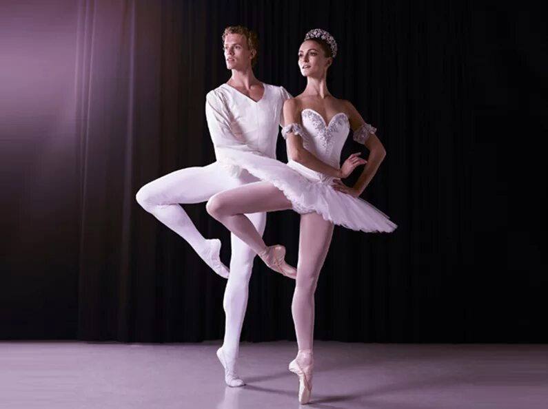 Балет дуэт. Прима балерина кремлевского балета. Габриэль Фигурейдо балет. Классический балет.