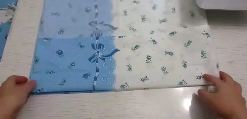 шьем наволочку с запахом. раскрой ткани на наволочки. как уменьшить наволочку. пошив наволочки с запахом бельевым швом. ткань на наволочки 70 на 70 с запахом.