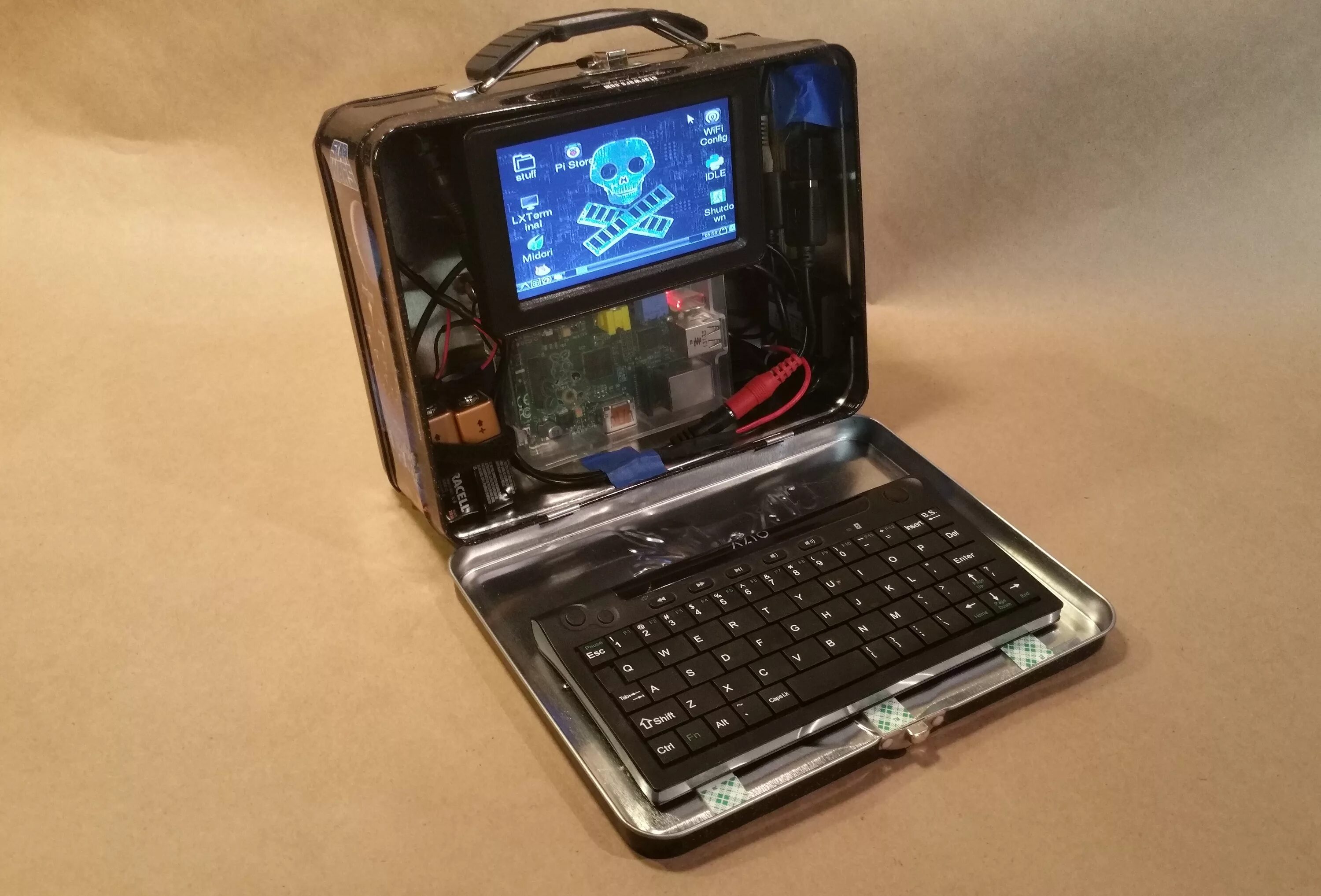 Кибердека для кассет. Клинки богомола cyberpunk 2077. Cyberpunk 2077 ветки прокачки. Кибердеки консоль. Киберпанк 2077 легендарная кибердека.