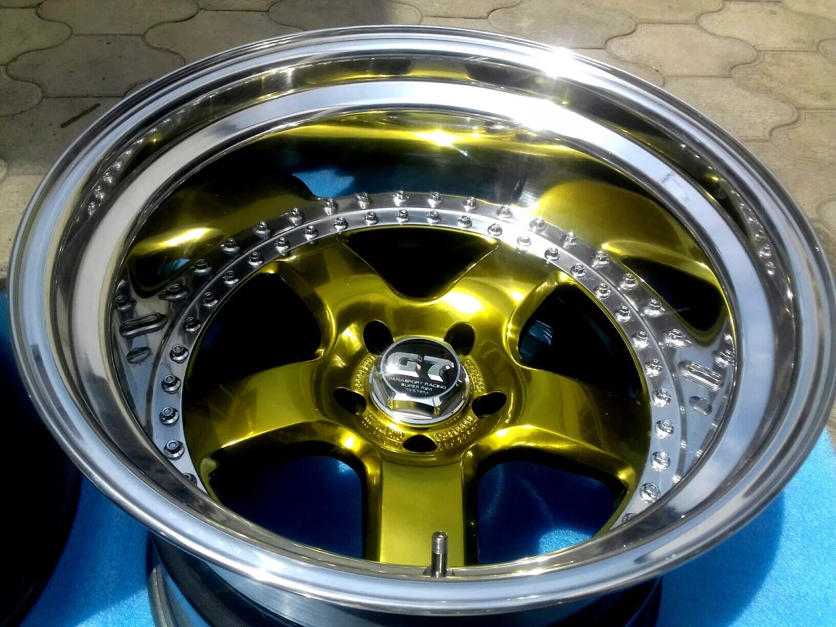 Bbs rs r13. Бмв е34 ббс 5 стиль. Диски bbs красные 5х112. Легендарные диски. Jdm диски 4х100.