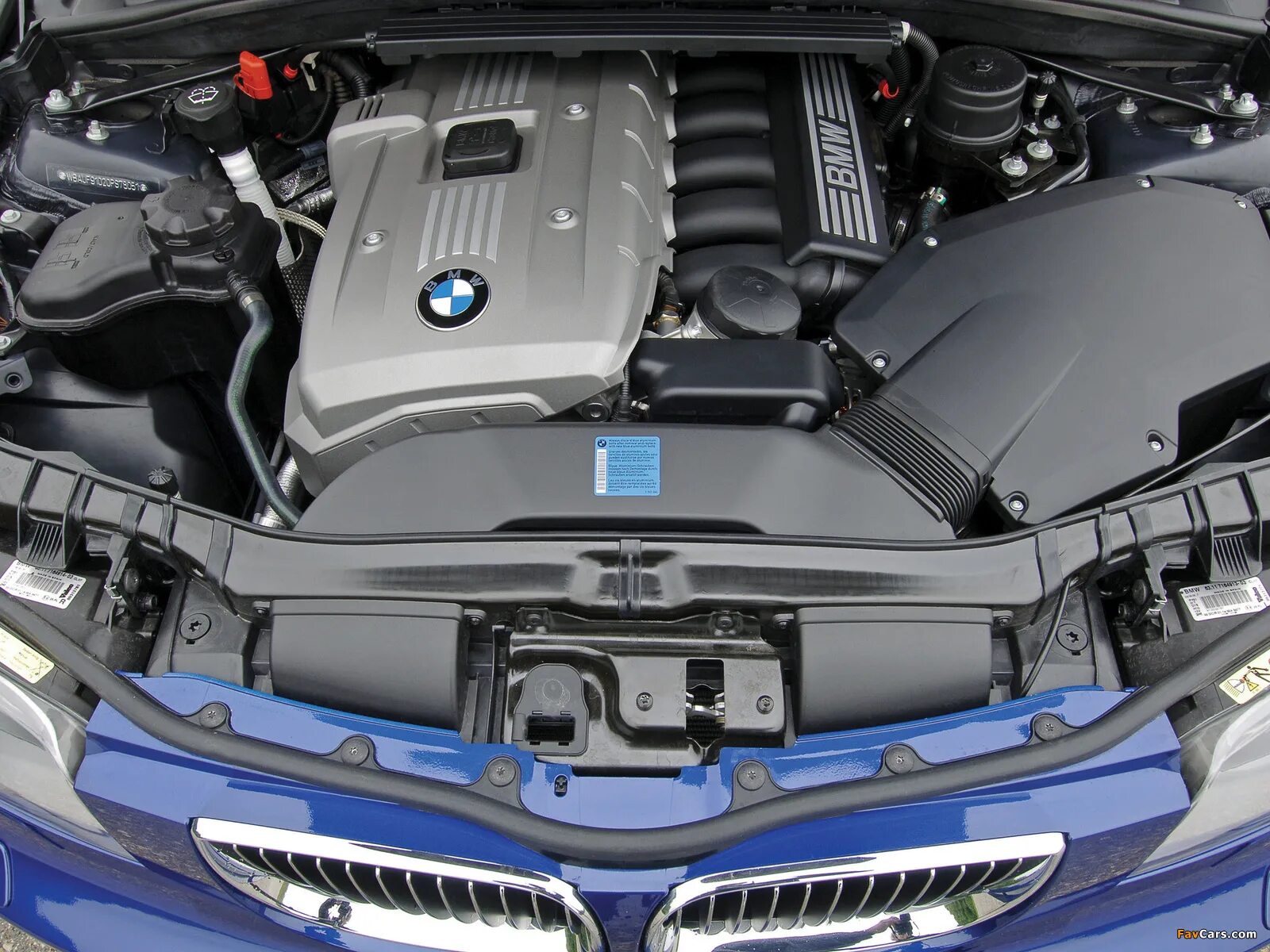 Bmw f20 1. Авто бмв 1. Бмв 1 моторы. Bmw f20 135. Двигатель bmw 335i.