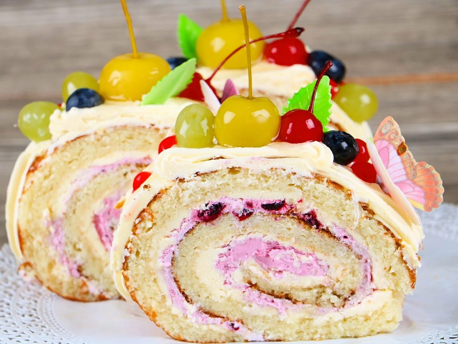 красивый сладкий пирог. тарталетки с шоколадом и орехами. десерты блинчики. заварные профитроли эклеры. тарталетки сладкие.