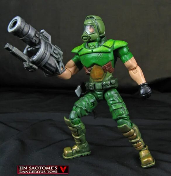 Custom doom. Фигурка doom doomguy. doom marine игрушка.