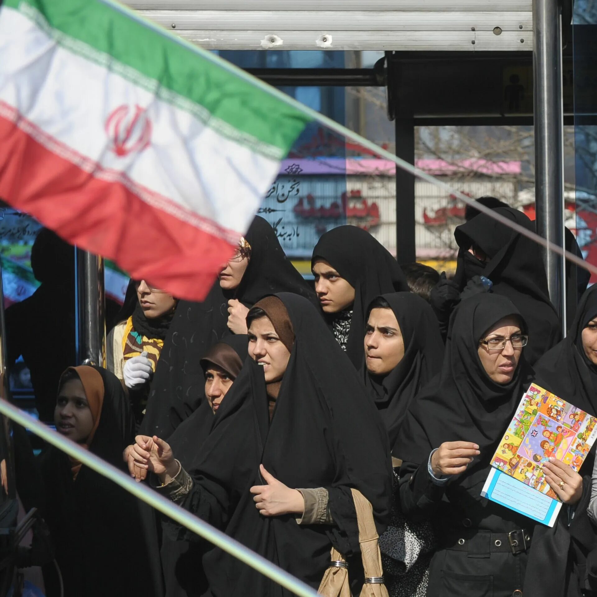 Будет ли ответ ирана. Иран и иранцы и иранки. Иранские девушки. Хиджаб в Иране. Иран протесты хиджаб.