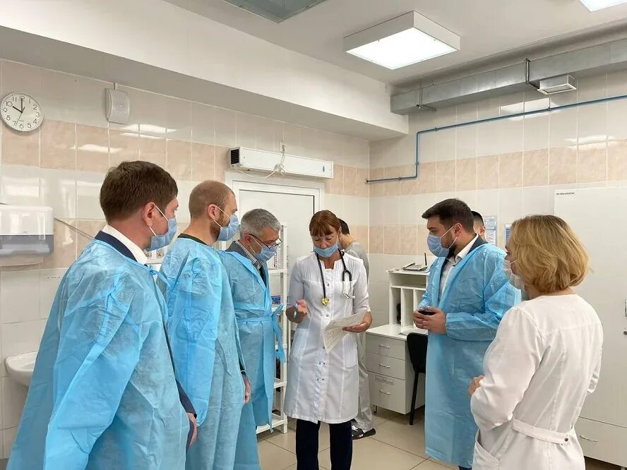 Липецкая областная больница хирургическое отделение. Курская областная многопрофильная клиническая больница. Мариинская городская больница мариинск. Отдел кадров областной клинической больницы. Окб омск березовая.