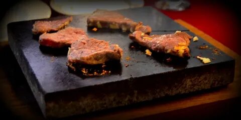 Мясо на горячем камне