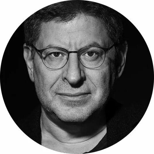 Психолог мужчина. Медийные психологи. Девушка психолог. Успешный психолог. Женщина психотерапевт.
