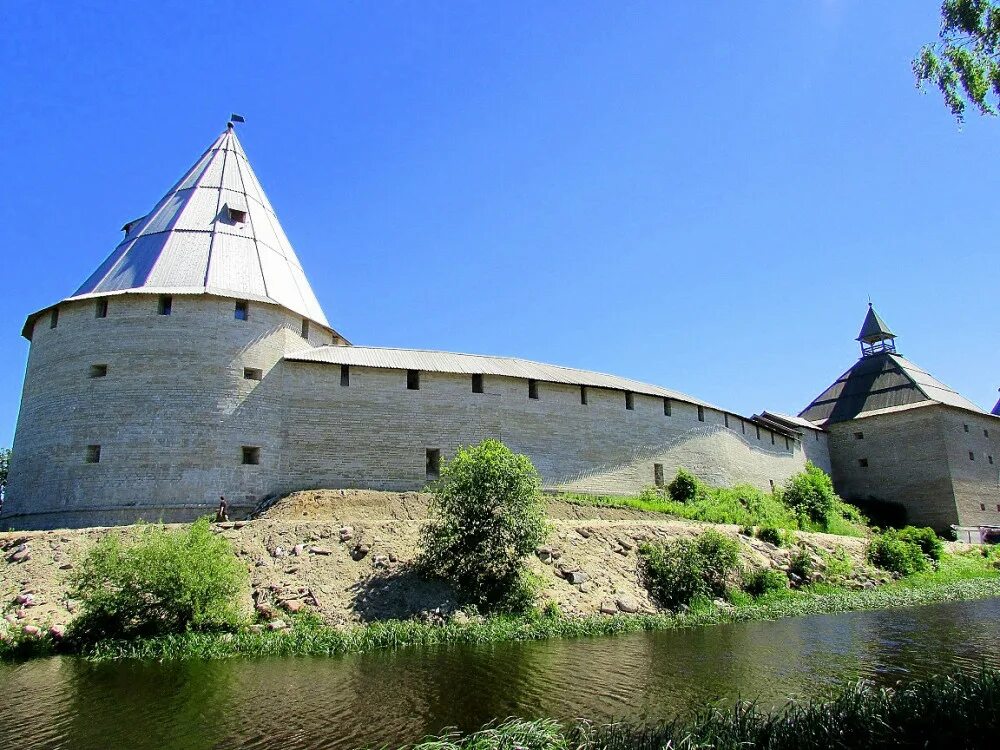 Крепость новая ладога ленинградская область. Ладожское озеро ленинградская область. Воротная башня старая ладога. Ладога крепость. Карелия сортавала ладожское озеро.
