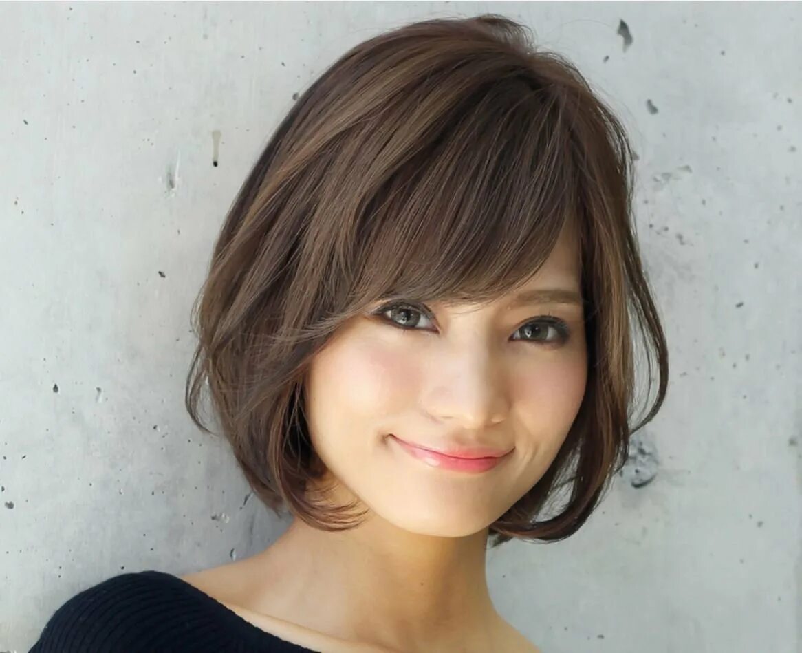 Селена гомес в 10. Хлоя грейс морец стрижка. Селена гомес. Селена гомес с каре 2021. Пресли уолкер гербер.