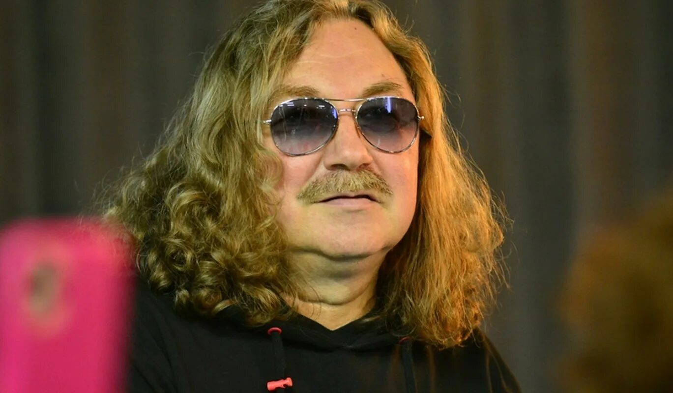 Николаев и юлия проскурякова. Сколько лет певцу и композитору игорю николаеву. Игорь николаев. Жена николаева юлия проскурякова. Жена игоря николаева юлия проскурякова возраст.