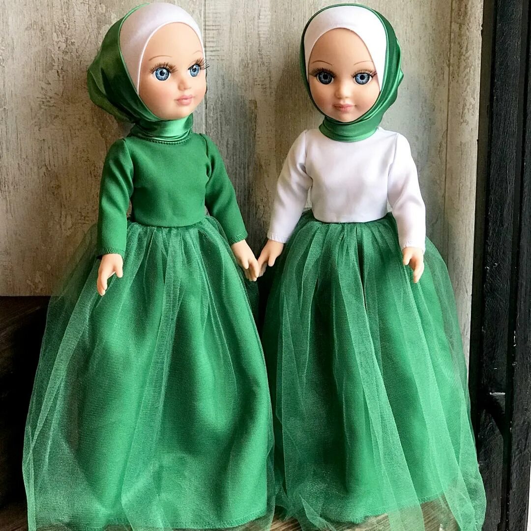 Кукла Муслима. Мусульманские куклы. Кукла в хиджабе. Мусульманская кукла в зеленом.