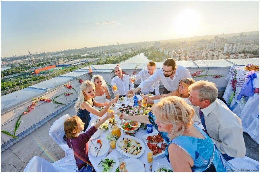 Где можно провести мероприятие. Юбилей на крыше. Праздник на крыше Москва. Вечеринка на крыше. Мероприятие на крыше Москва.