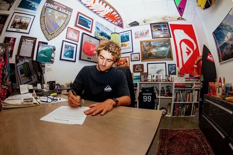 Quiksilver Signs Surfer Griffin Colapinto.