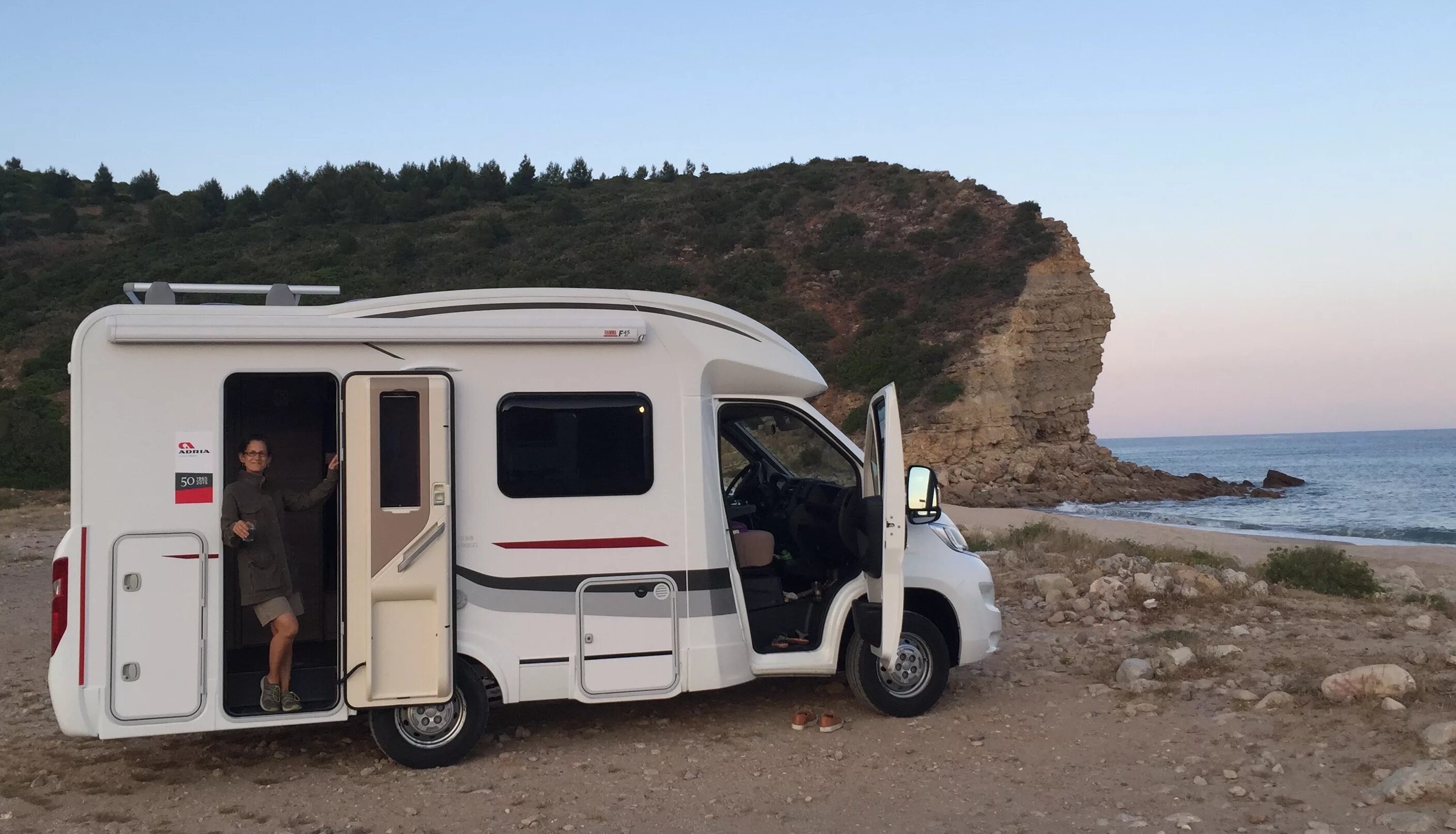 Прицеп-кемпер караван 300. Мини караван мини кемпер. Camper camping. Автодом pan american airstream. 2008 travelstar camper.