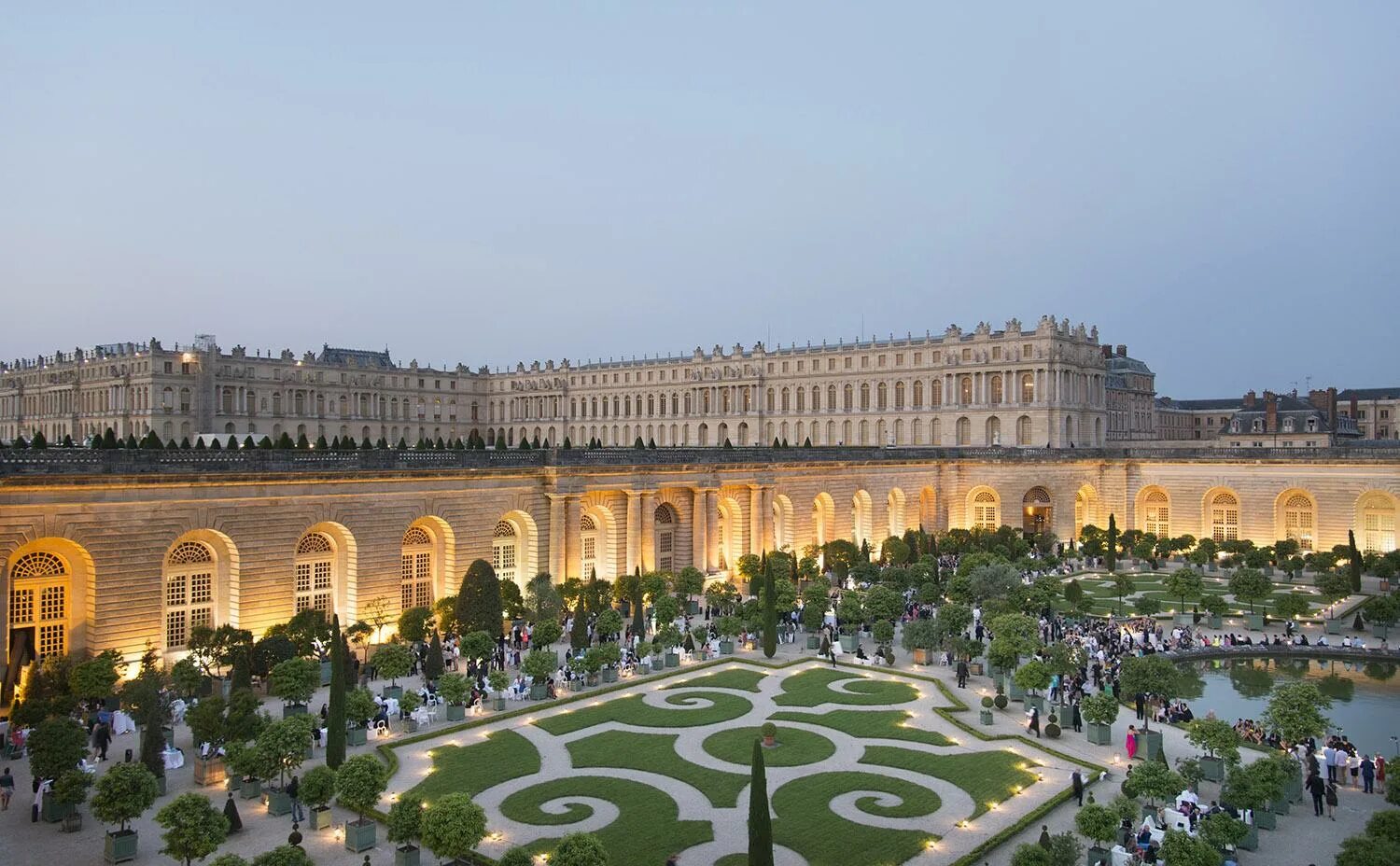 Версаль под. Версальский дворец. Версаль. Версальский дворец дворцы Франции. Версальский дворец парковый комплекс. Дворцово парковый ансамбль Версаль в Париже.