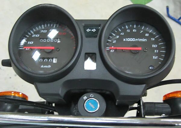 Скорость мопеда 50 кубов. Мопед альфа 50 кубов. Honda dio 50 кубов спидометр. Скутер 150 кубов максимальная скорость. Максималка 50 кубов.