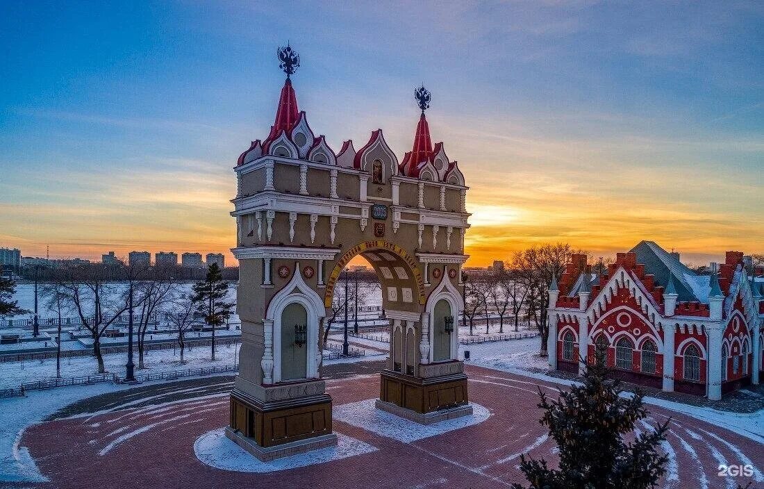 Ххр благовещенск. Триумфальная арка амурская область. центр города благовещенск амурская область. триумфальная арка г благовещенск. арка города благовещенска амурской области.