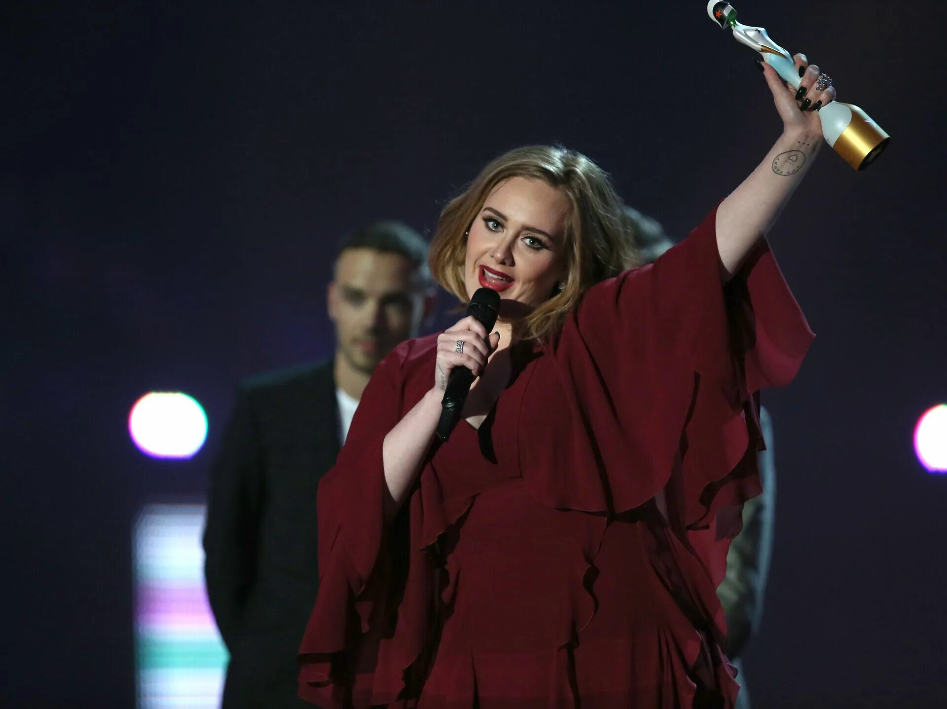 Пение звезды. Adele 2009.