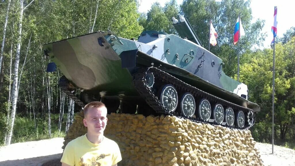 памятники техники нижегородской области. инженерная разведывательная машина ирм жук. горьковчане фронту кремль нижний новгород. техника нижегородская область. нижегородская область примечательности.
