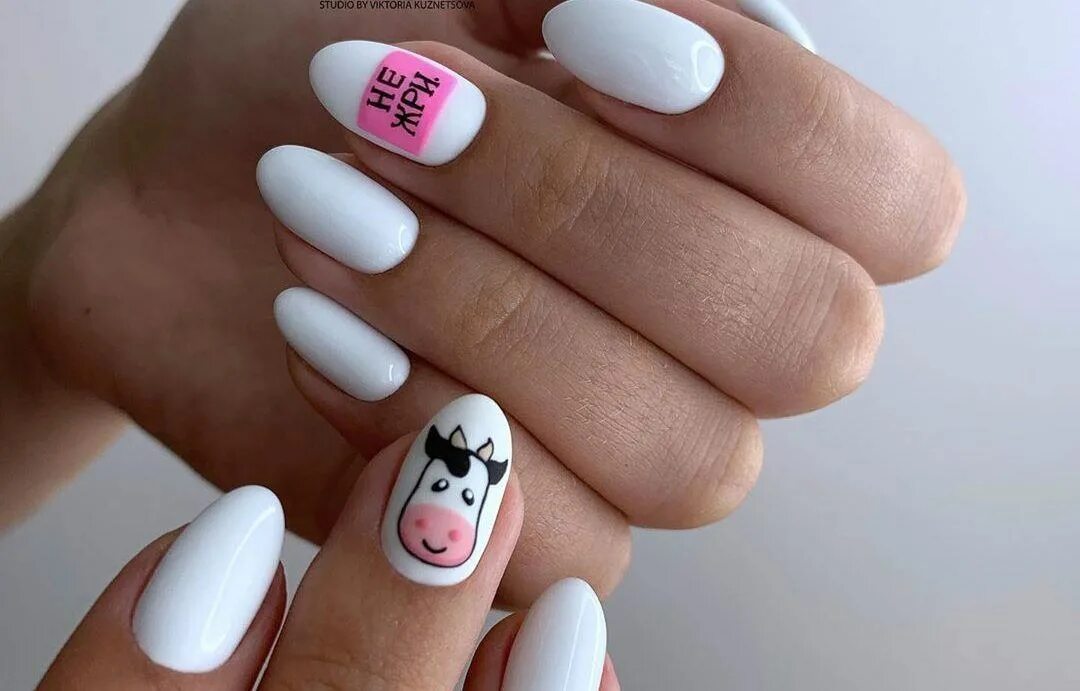 маникюр с креативными рисунками. маникюр 2020 модные для подростков. необычный маникюр 2022 года. самый креативный маникюр. креативные ногти 2023.