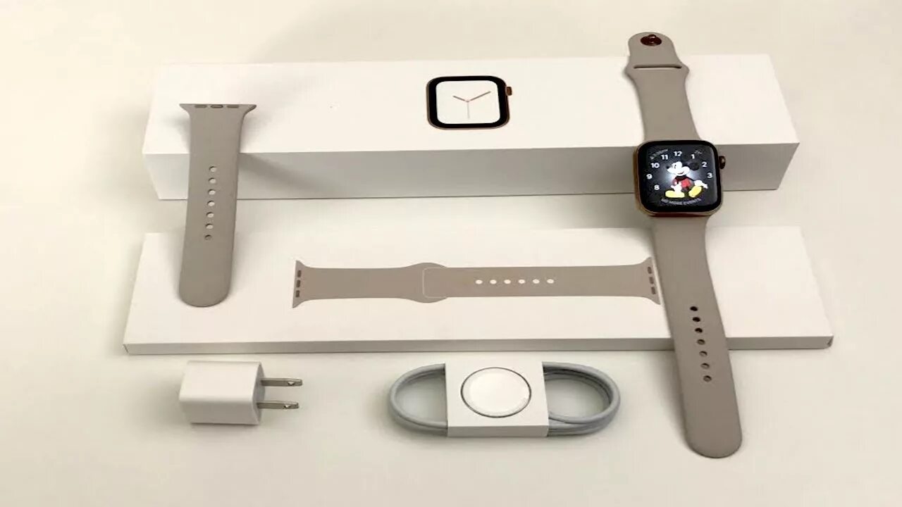 Айфон и эпл вотч. Эпл вотч 7 комплектация. Apple watch series 6. Комплектация эппл вотч se. Эппл вотч 5 комплектация.