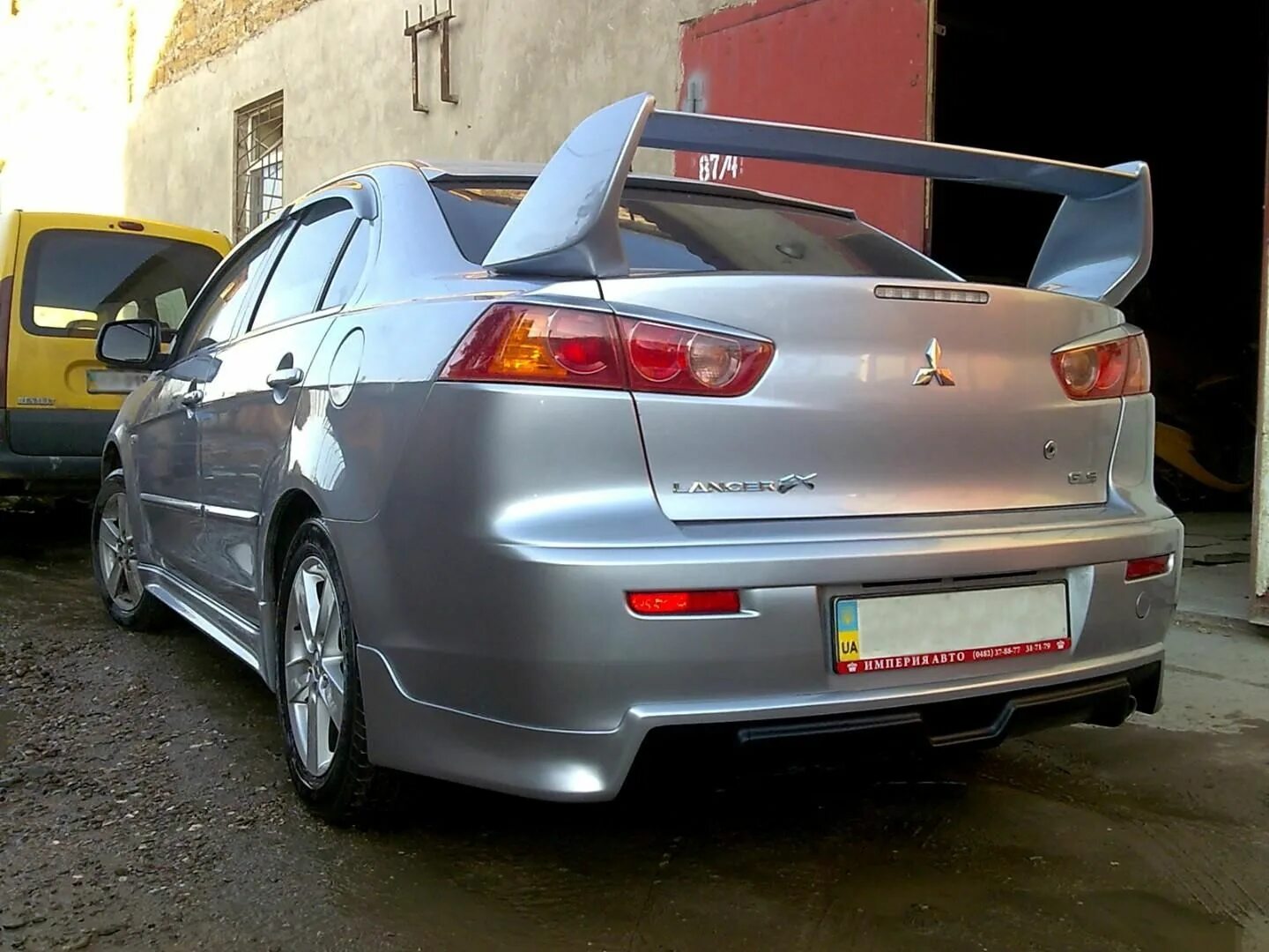 Спойлер на митсубиси лансер. Mitsubishi Lancer 10 EVO Spoiler. Эво спойлер Лансер 10. Спойлер Митсубиси Лансер 10 Эво. Mitsubishi Lancer 10 спойлер.