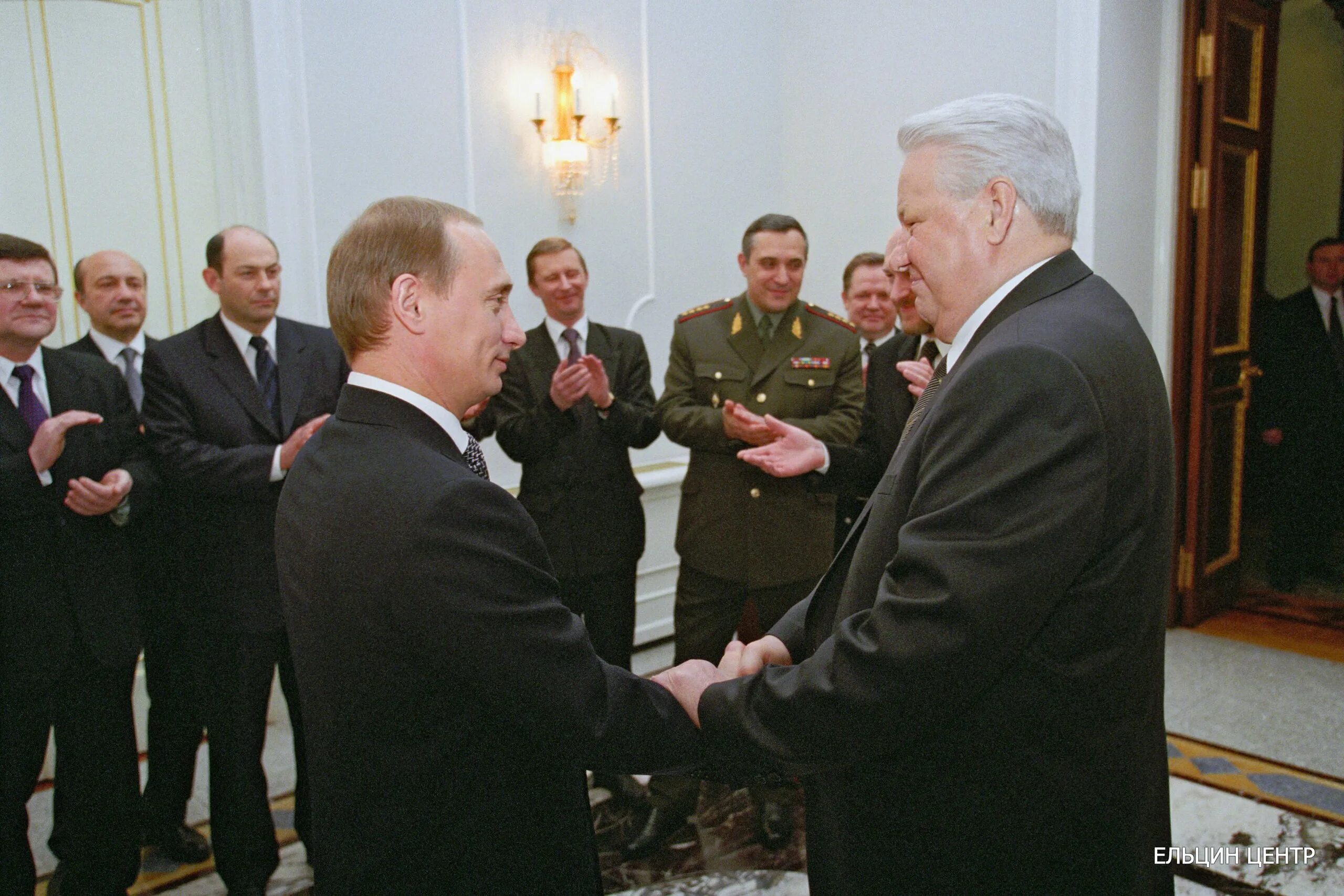 31 декабрь 2001. Ельцин покидает Кремль 1999.