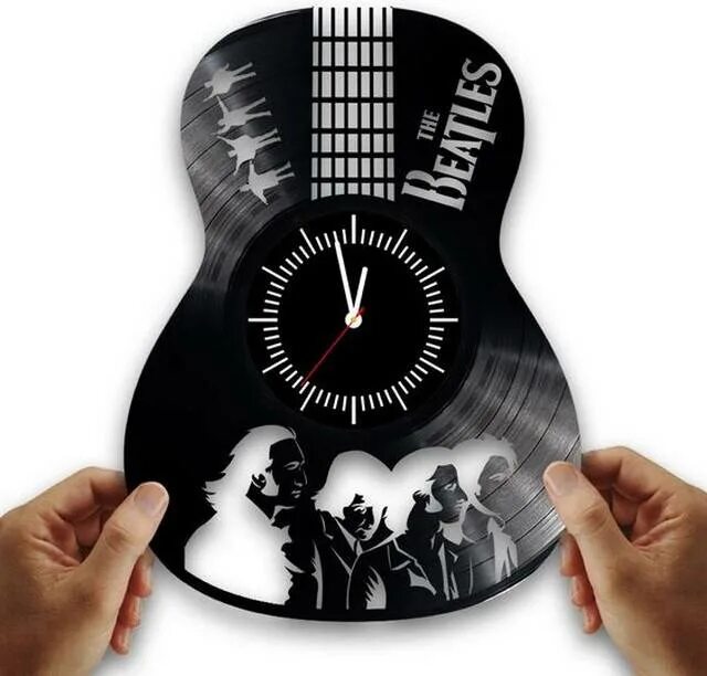 Часы пластины. Часы из виниловых пластинок megadeth. часы из винила. часы из пластинки. часы виниловая пластинка.