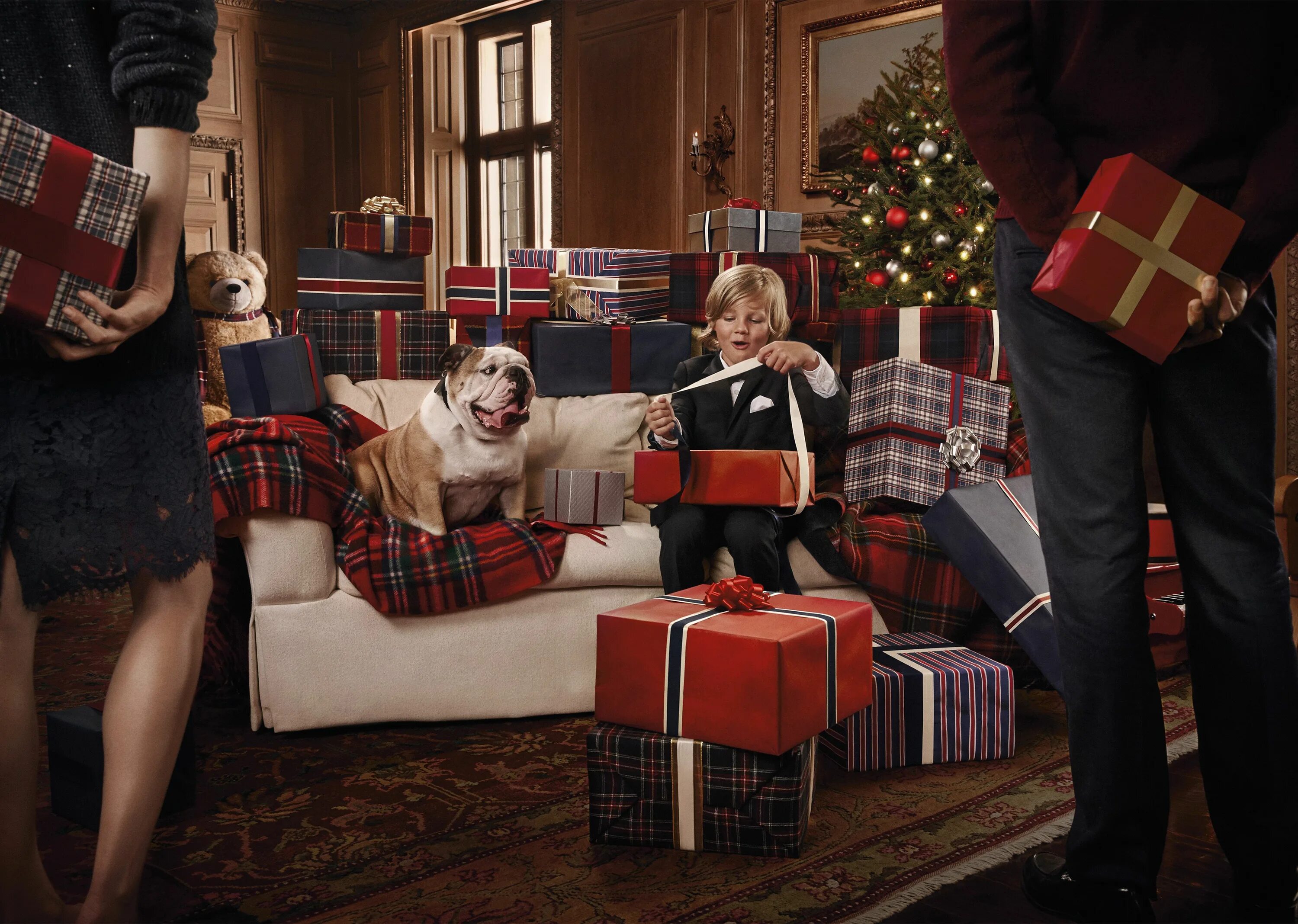 My favorite new year. Tommy Hilfiger New. Tommy Hilfiger campaign. Tommy Hilfiger advertising. Новогодний Томми Хилфигер.