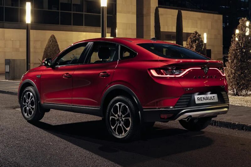 Купить б/у Renault Arkana I 1.3 CVT (150 л.с.) бензин вариатор в Лесном: красный