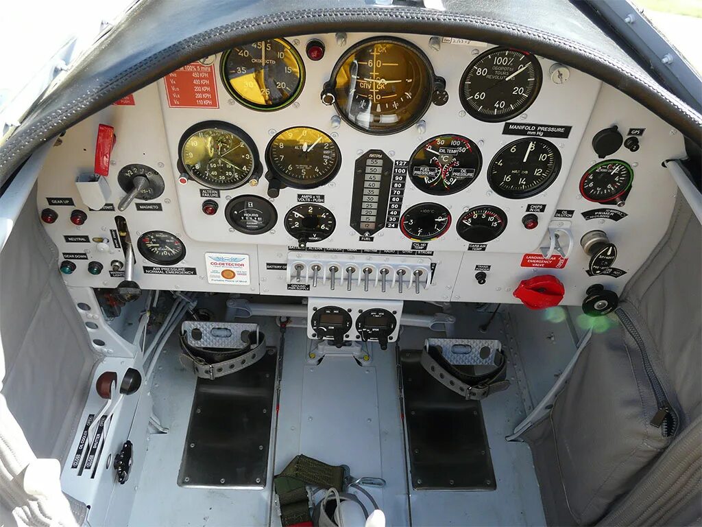 Кабина як. Як-50 кабина. cockpit yak-55. як-50. як-50 моноплан.