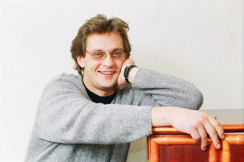 Домогаров биография национальность. Александр домогаров. Домогаров александр сейчас. Домогаров александр сейчас 2022. Рост александра домогарова младшего.