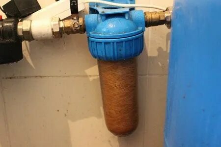 В воде много железа