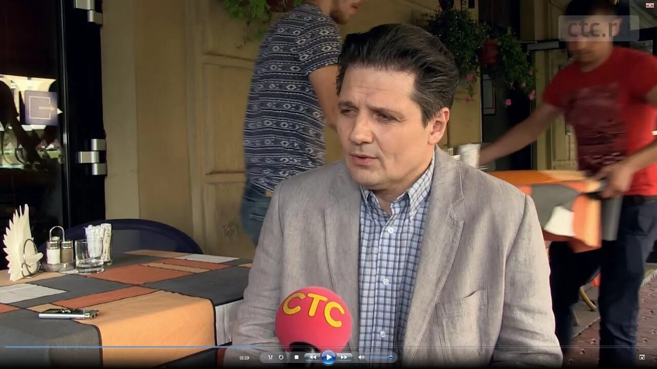 Томаш бартович актер. Небойша дугалич томаш бартович. Томаш бартович молодежка. Томаш бартович молодежка. Небойша дугалич.