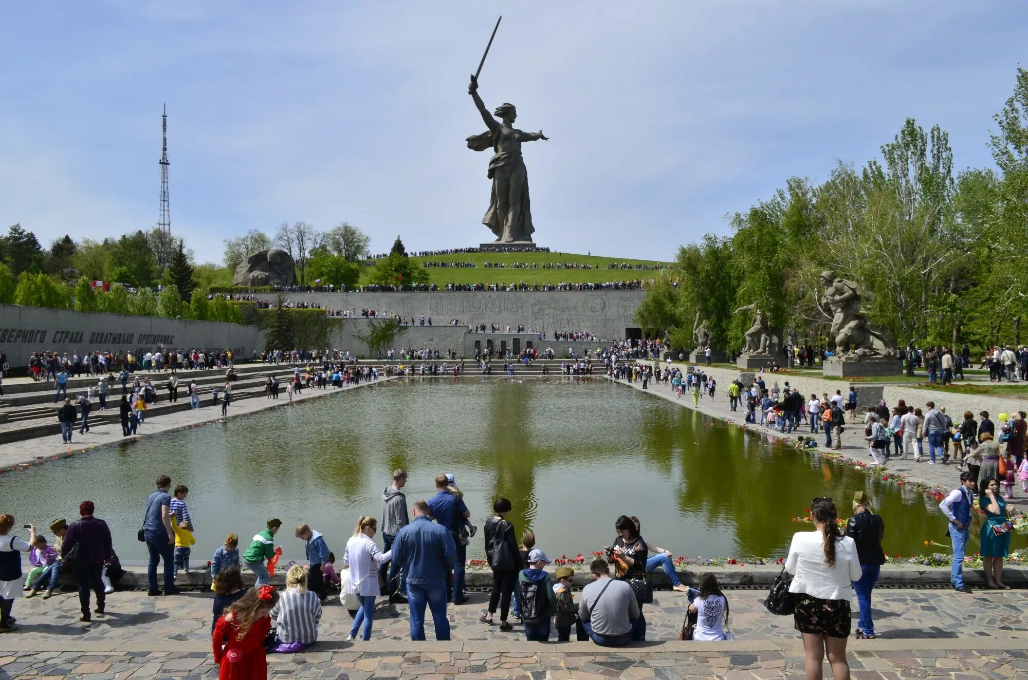 Саратов волгоград сегодня. Россия Волгоград. Города России Волгоград. Волгоград фото. Волгоград интересные места.